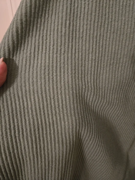 Top - Picture 3 of 4